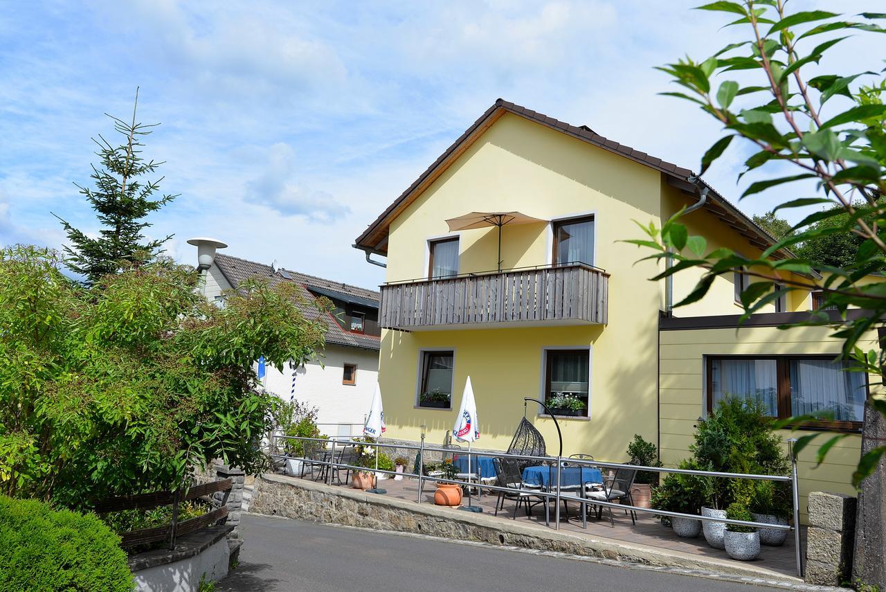 Landgasthof/Landhaus Waldlust บิชอฟสกรุน ภายนอก รูปภาพ