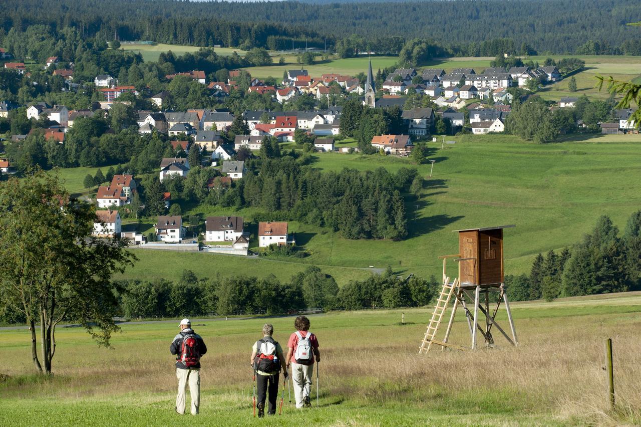 Landgasthof/Landhaus Waldlust บิชอฟสกรุน ภายนอก รูปภาพ