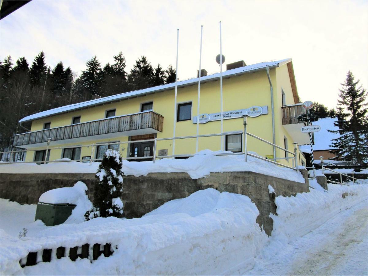 Landgasthof/Landhaus Waldlust บิชอฟสกรุน ภายนอก รูปภาพ
